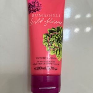 Bombshell wild flower lotion Victoria’s Secret